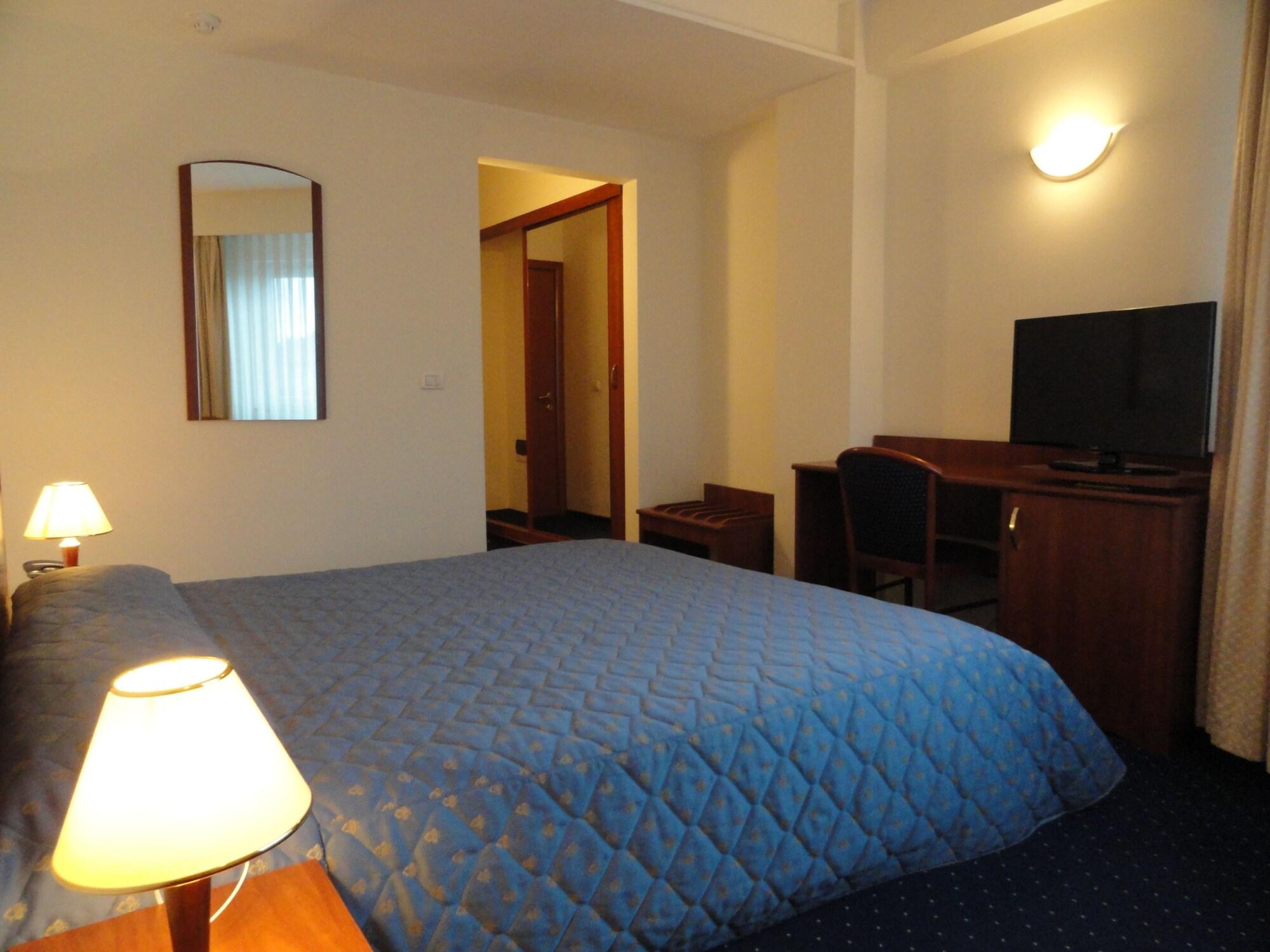 טימישוארה Hotel Excelsior מראה חיצוני תמונה