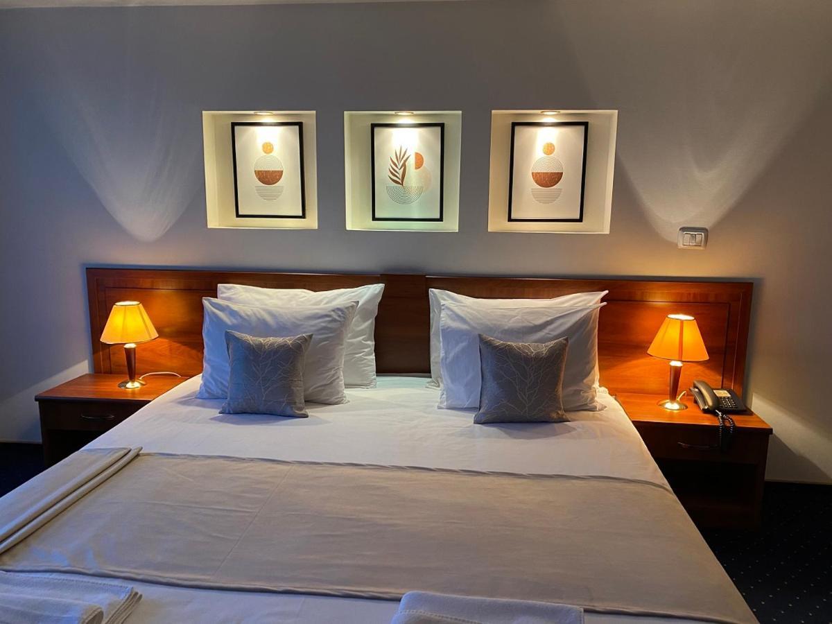 טימישוארה Hotel Excelsior מראה חיצוני תמונה