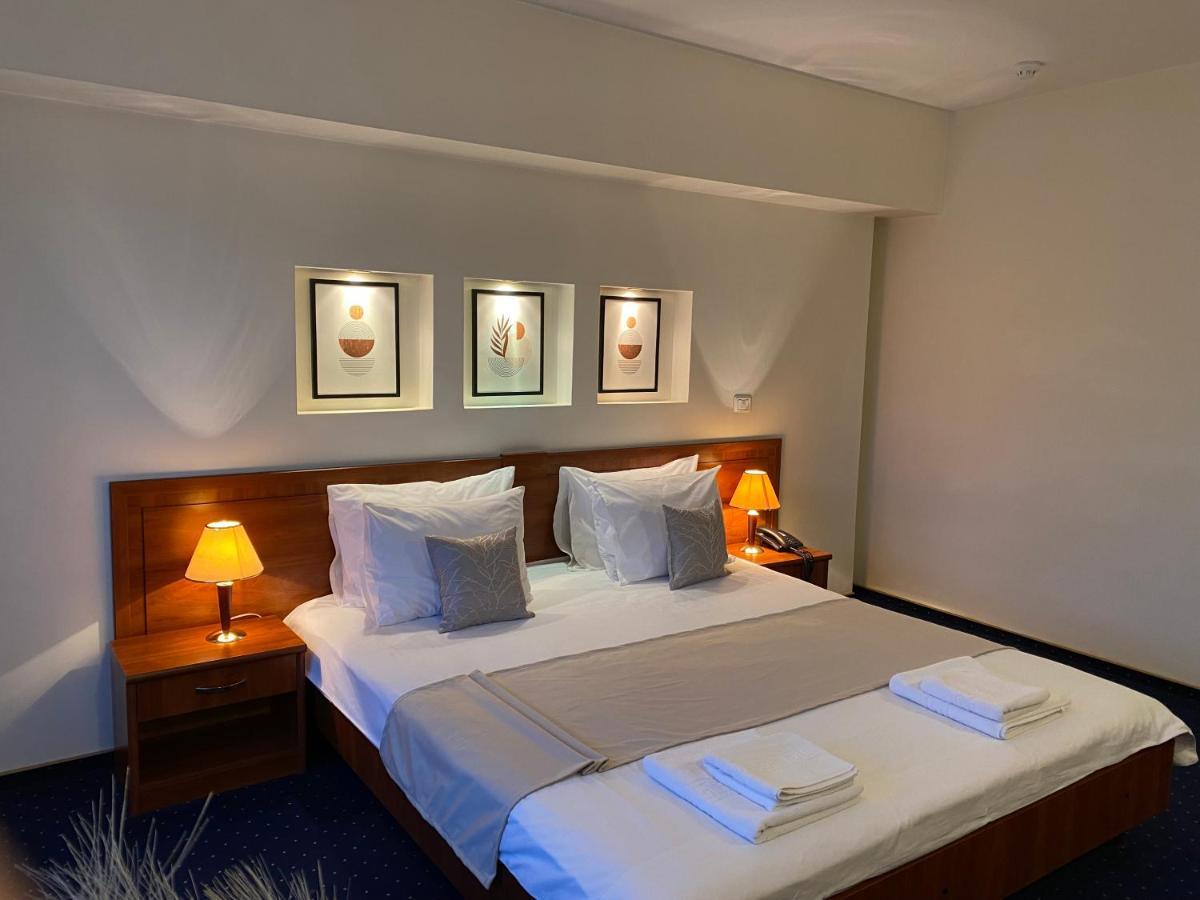 טימישוארה Hotel Excelsior מראה חיצוני תמונה