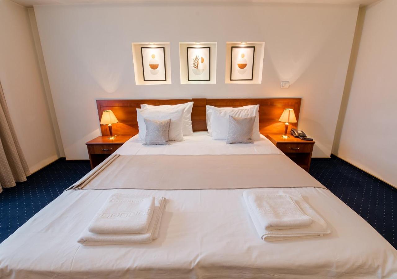 טימישוארה Hotel Excelsior מראה חיצוני תמונה