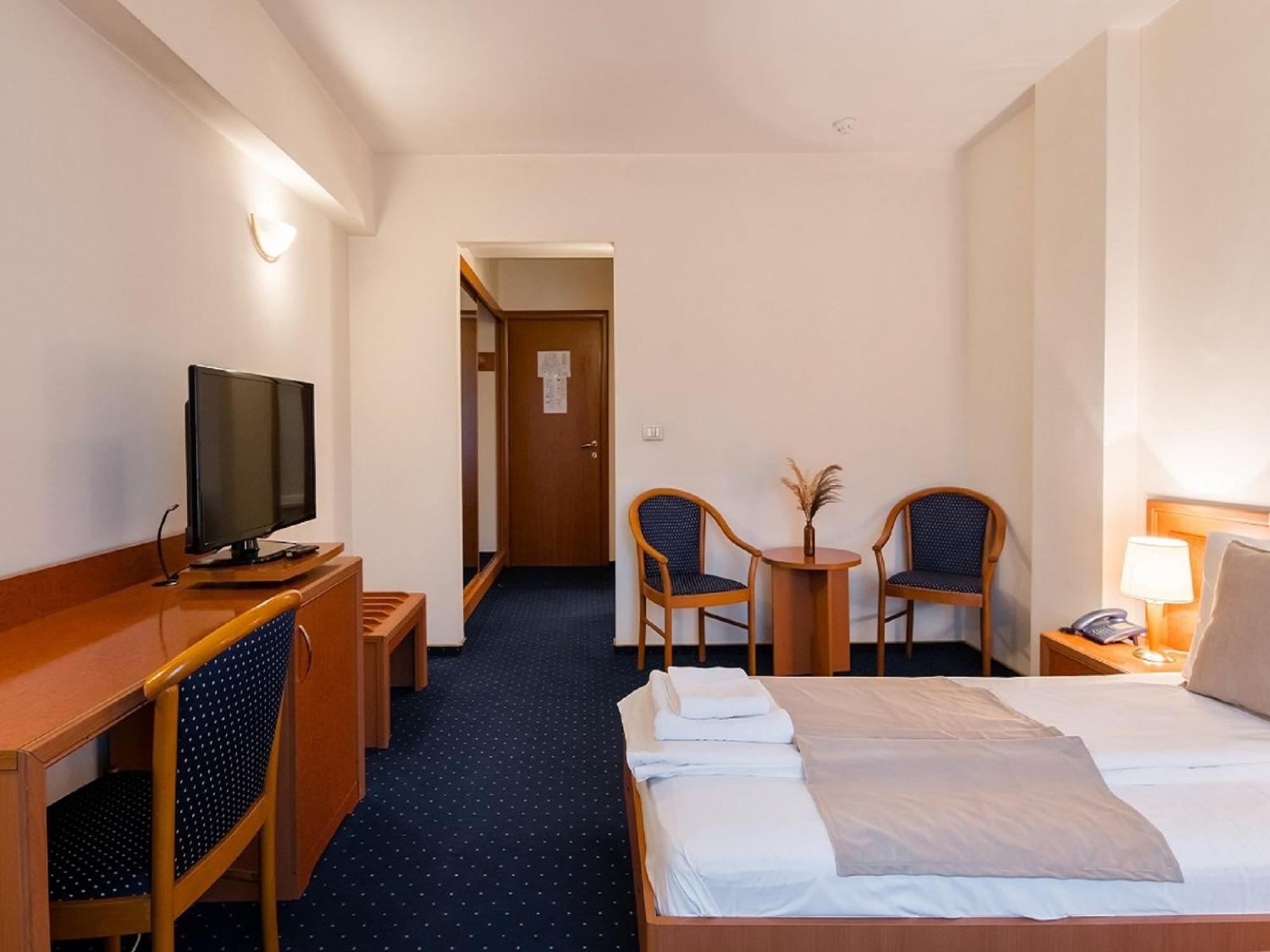 טימישוארה Hotel Excelsior מראה חיצוני תמונה