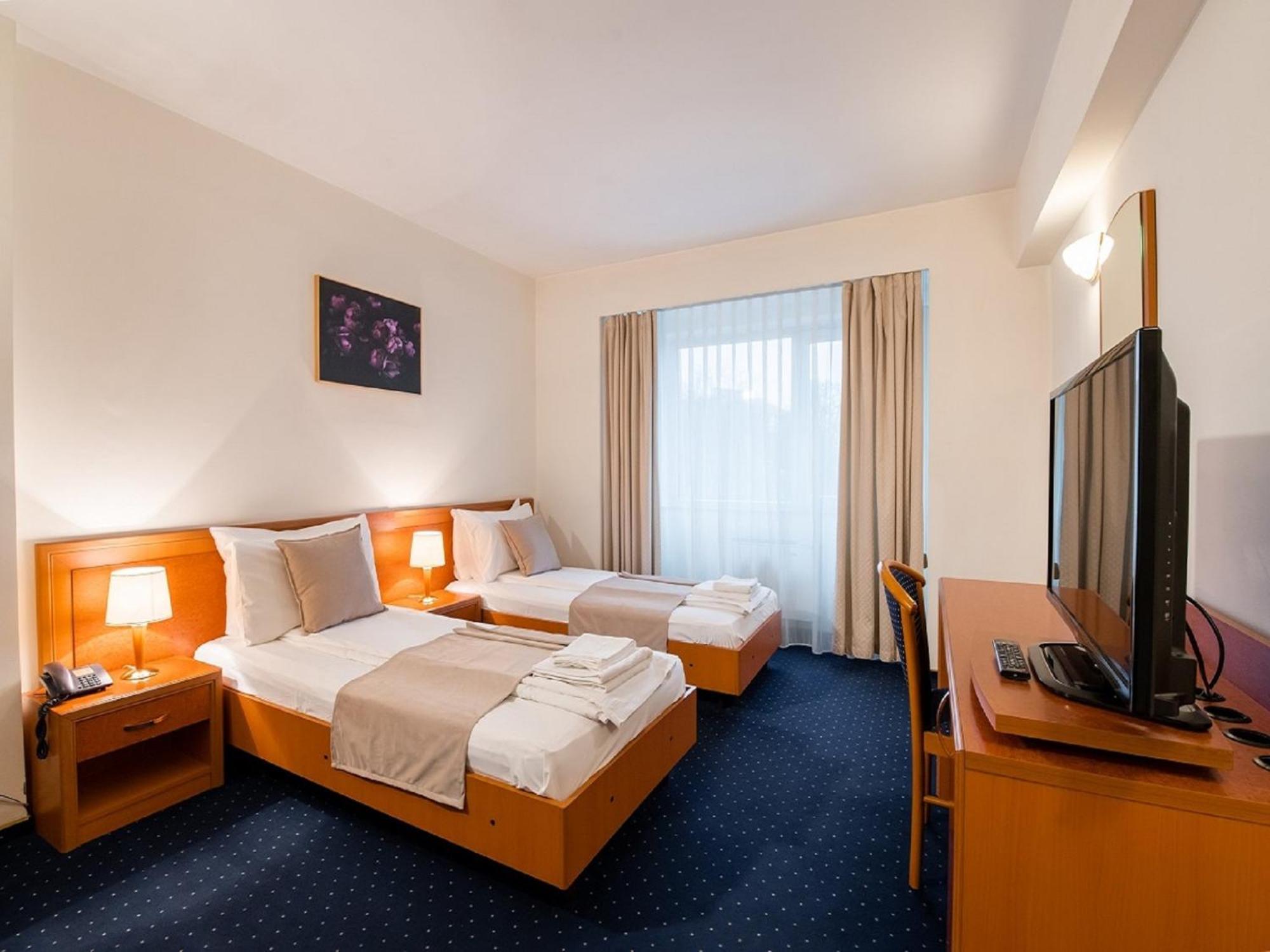 טימישוארה Hotel Excelsior מראה חיצוני תמונה